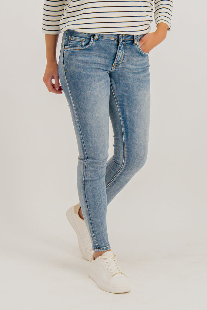 Toxik Push Up Light Wash Jeans