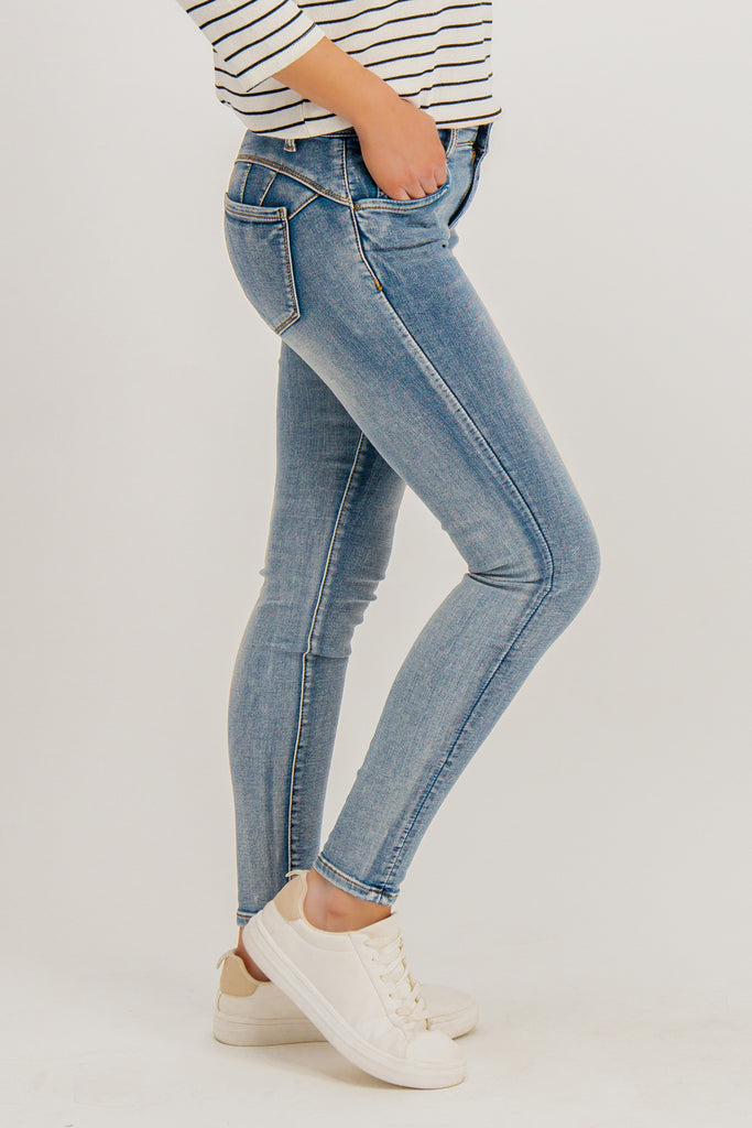 Toxik Push Up Light Wash Jeans