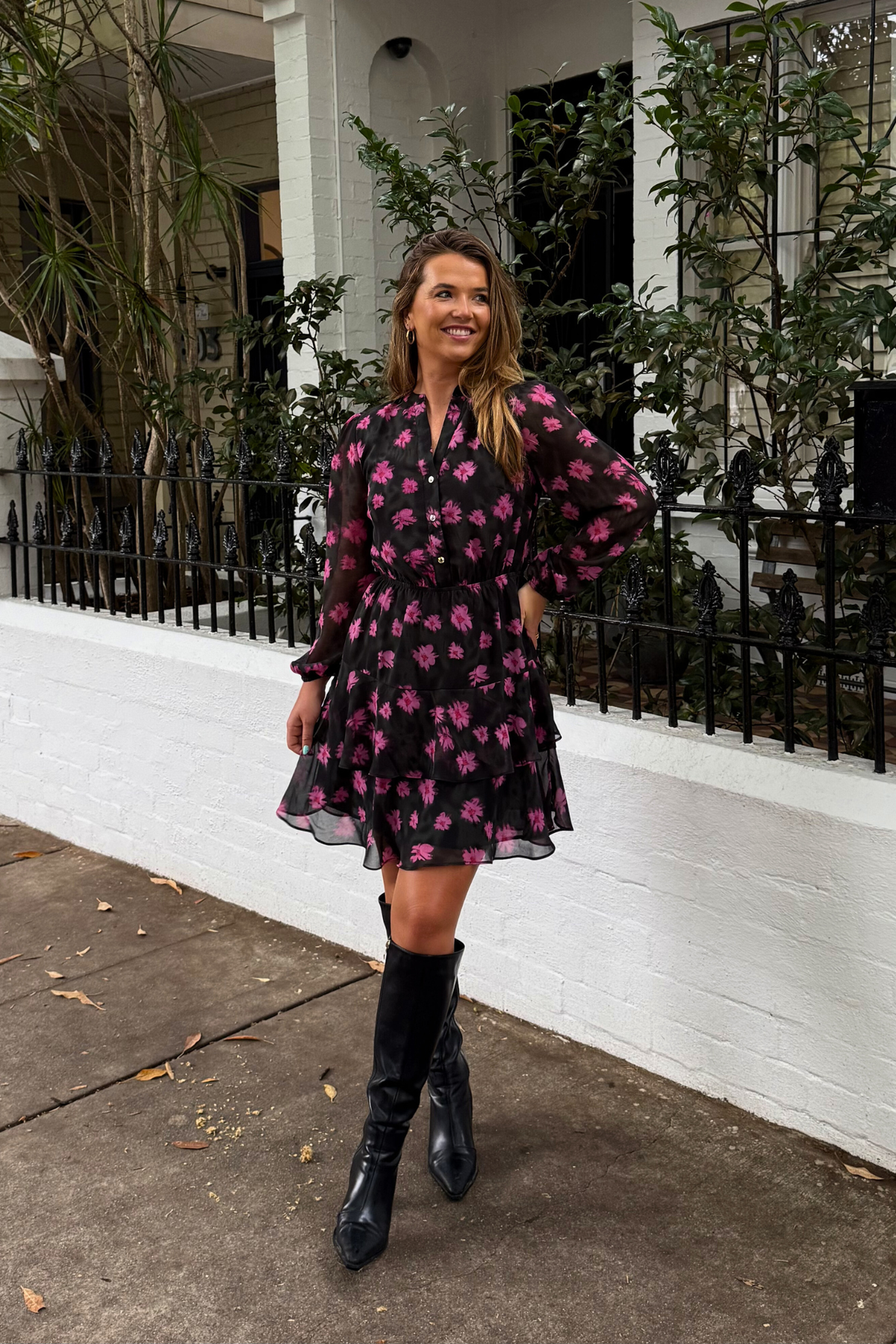 Millie V-Neck Pink Floral Short Dress