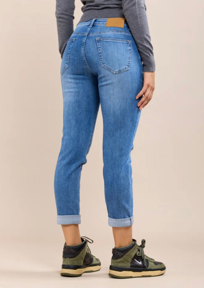 Toxik Medium Wash Boyfriend Jeans