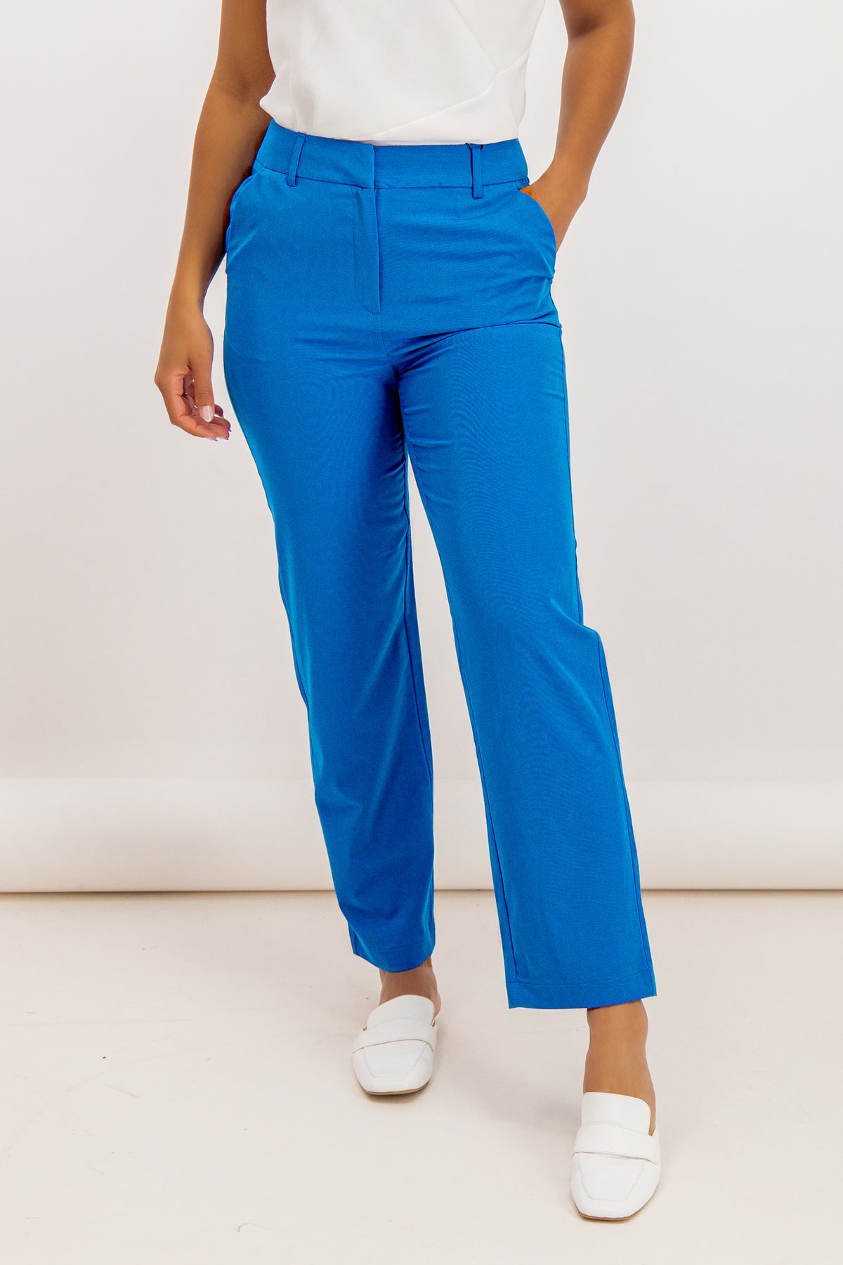 Zelda Straight Blue Pant