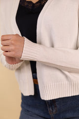 Viril Short White Knit Cardigan