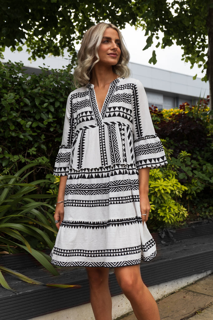 Dicthe Black & White Tunic Dress