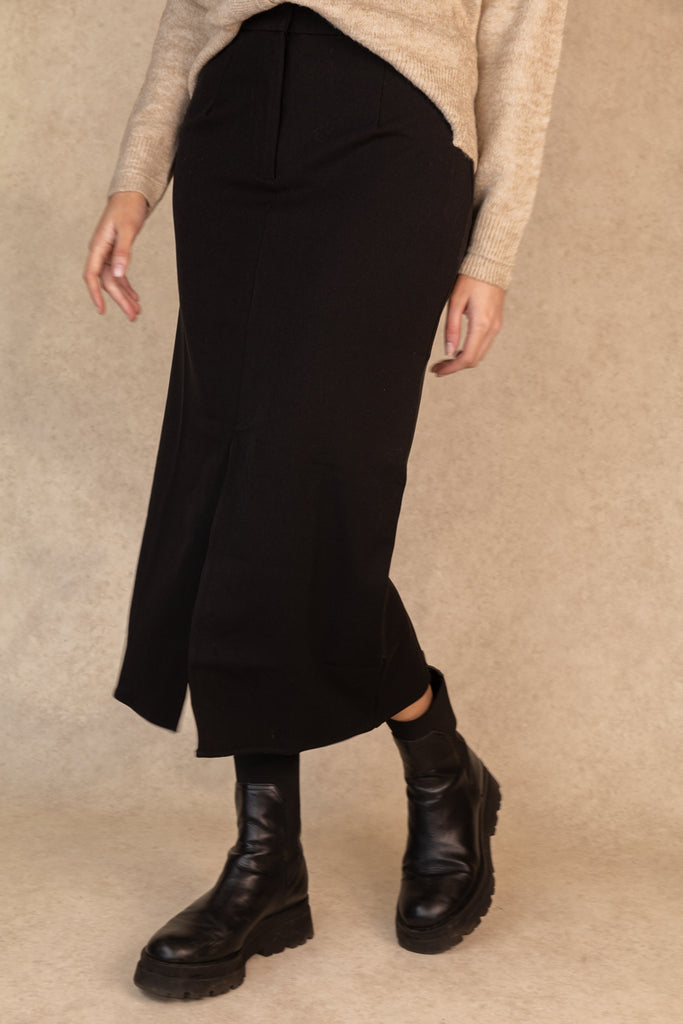 Varone High Waisted Black Skirt