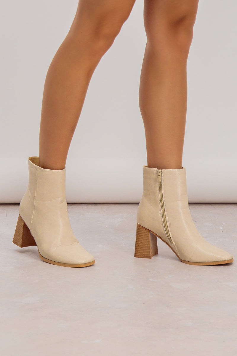 Hanna Cream Leather Boot