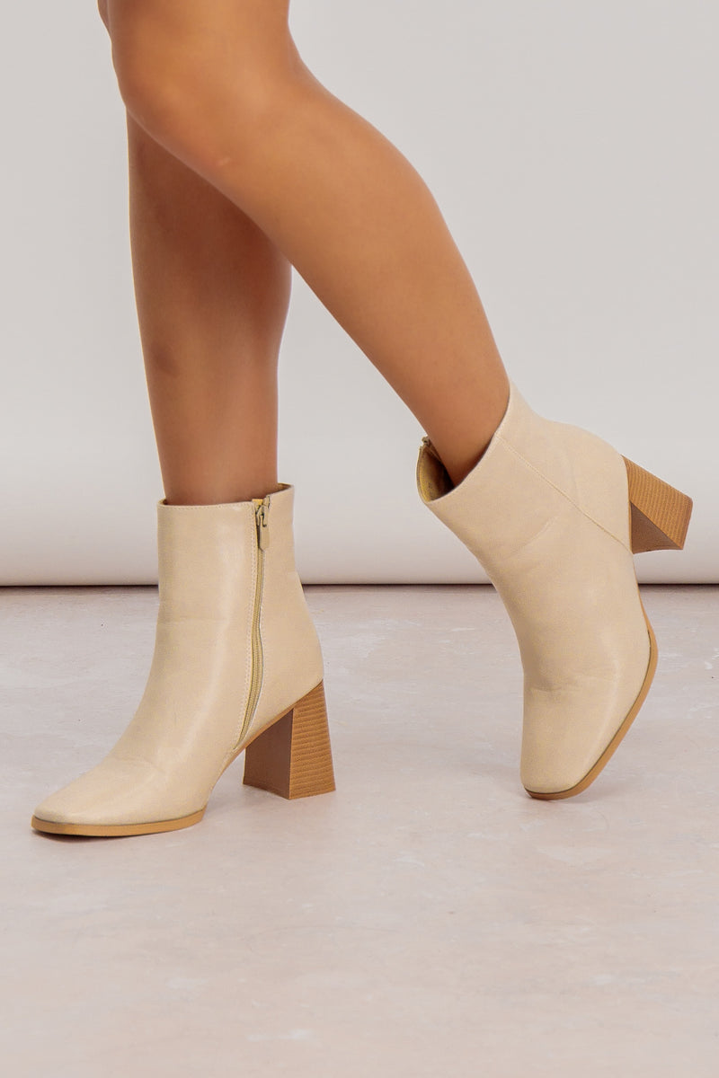 Hanna Cream Leather Boot